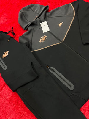 NIKE TECH x SYNAWORLD